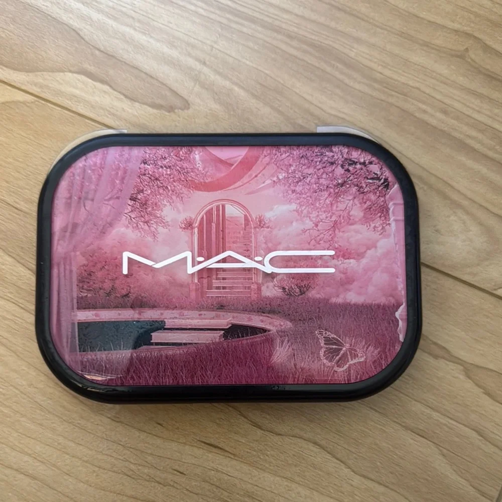 MAC Cosmetics Pink & Rose Eyeshadow Palette - 6 Warm Pink Shades